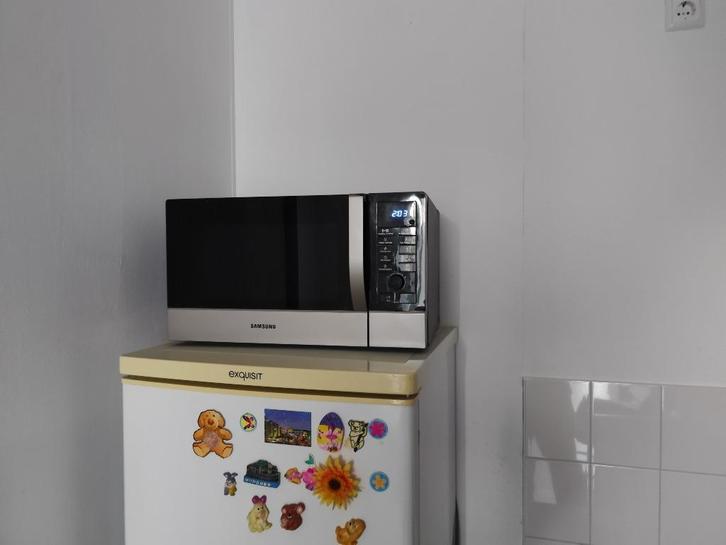 Samsung Combi Magnetron (CE107M) - Grill & Hete Lucht, Witgoed en Apparatuur, Magnetrons, Zo goed als nieuw, Vrijstaand, Combimagnetron