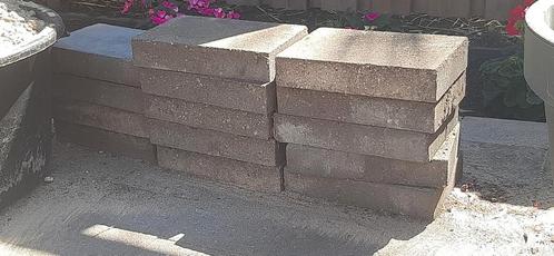 GRATIS 50 tuintegels grijs 30x20cm, Tuin en Terras, Tegels en Klinkers, Gebruikt, Terrastegels, Beton, 10 m² of meer, Ophalen
