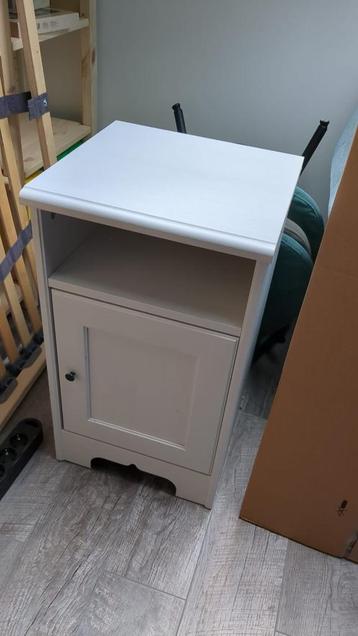 Ikea Aspelund nachtkastje beschikbaar voor biedingen