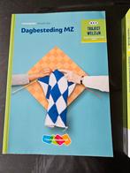 Theorieboek Dagbesteding MZ - Zorg Opleiding, Boeken, ThiemeMeulenhoff, Ophalen of Verzenden, Zo goed als nieuw, MBO