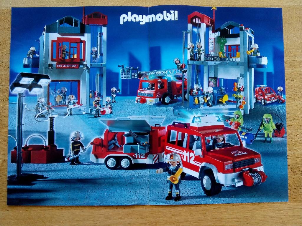 Poster Playmobil vliegveld / brandweer (30853930/01.04), Ophalen of Verzenden, Zo goed als nieuw