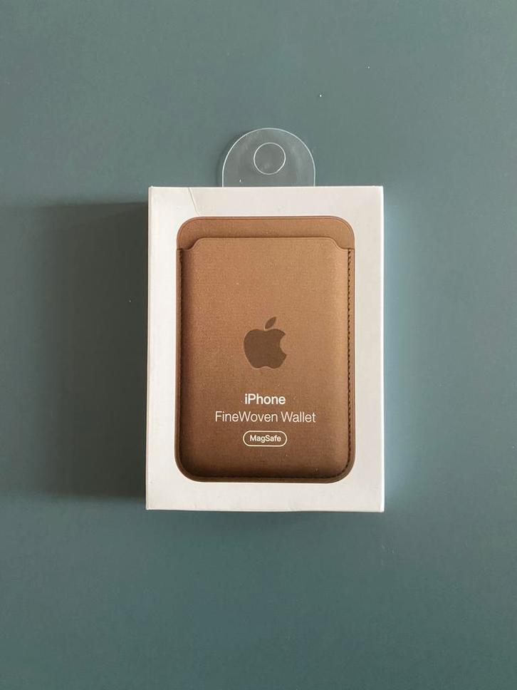 Apple MagSafe FineWoven Wallet (NEW), Verzamelen, Parfumverzamelingen, Zo goed als nieuw, Ophalen of Verzenden