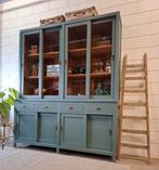 Vintage/Brocante groene schoolkast, hoge buffetkast, Huis en Inrichting, Kasten | Buffetkasten, 200 cm of meer, 150 tot 200 cm