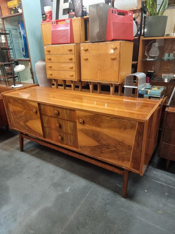 Vintage XL sideboard bilea uit Roemenië jaren 60, Antiek en Kunst, Antiek | Meubels | Kasten, Ophalen