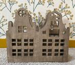 Houten Hollandse huisjes met glazen waxinelichtjes 19x17x10, Ophalen of Verzenden, Zo goed als nieuw, Hout, Minder dan 25 cm