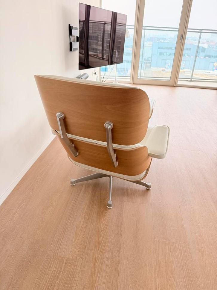 Charles Eames lounge chair XL & Ottoman, Huis en Inrichting, Fauteuils, Zo goed als nieuw, 50 tot 75 cm, Ophalen