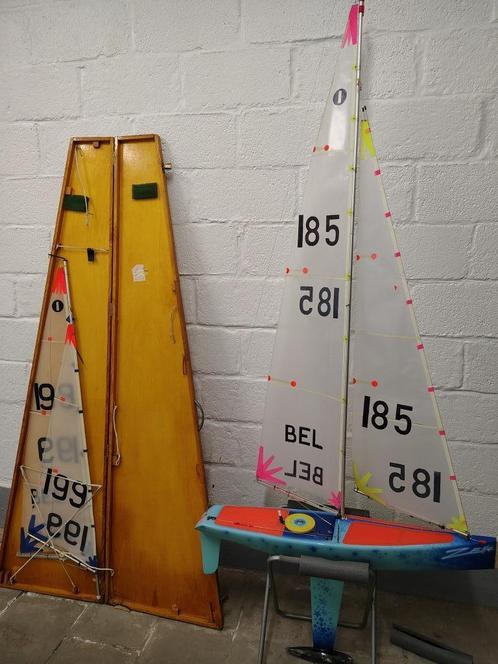 RC IOM zeilboot, Hobby en Vrije tijd, Modelbouw | Boten en Schepen, Zo goed als nieuw, Overige merken, Ophalen