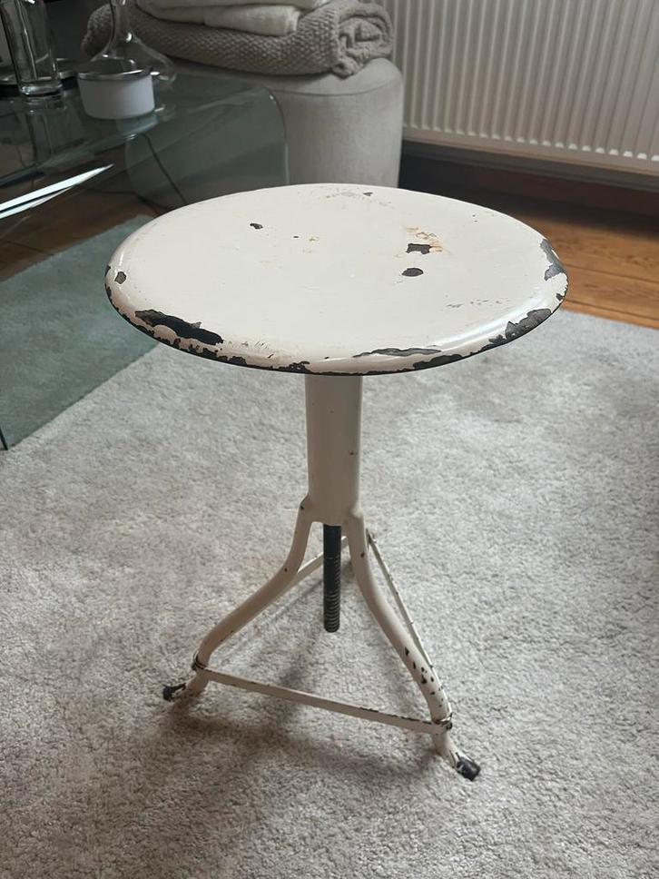 Oud dokterskrukje van huisarts, Huis en Inrichting, Stoelen, Gebruikt, Eén, Metaal, Wit, Ophalen