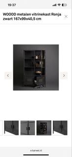 WOOOD Ronja vitrinekast - zwart metaal, Huis en Inrichting, Ophalen, Gebruikt, 50 tot 100 cm, Metaal