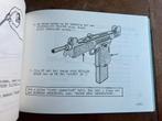 Nederlands voorschrift Uzi 9mm pistoolmitrailleur KLU, Verzamelen, Militaria | Tweede Wereldoorlog, Verzenden, Luchtmacht, Nederland