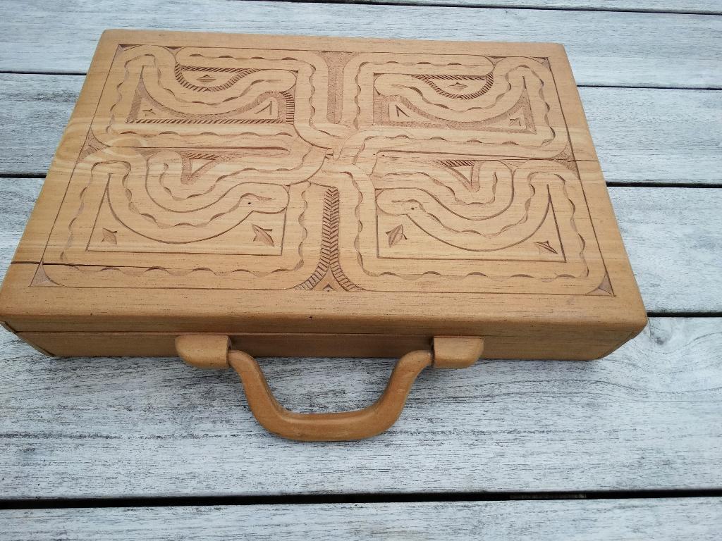 Surinaams houten koffer, handgemaakt, Suriname, jungle, Antiek en Kunst, Kunst | Niet-Westerse kunst, Ophalen