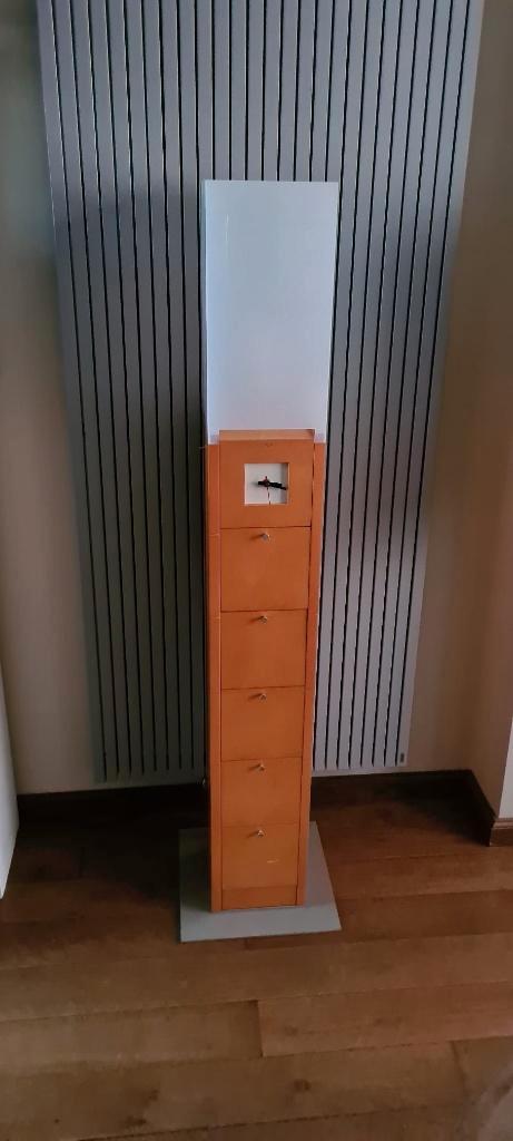 Meo by Giorgetti, design Chi Wing Lo, clock-light-cabinet, Antiek en Kunst, Kunst | Designobjecten, Ophalen