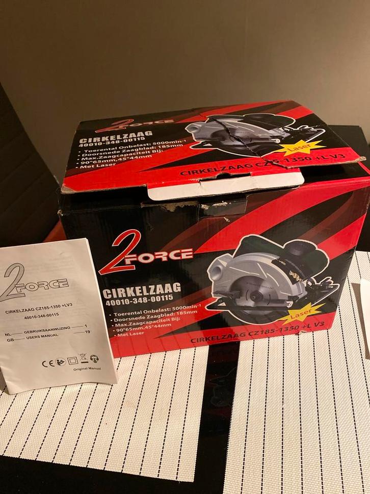 Nieuwe Cirkelzaag - Nooit Gebruikt!, Doe-het-zelf en Verbouw, Gereedschap | Zaagmachines, Nieuw, Cirkelzaag, 600 tot 1200 watt
