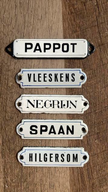 Antieke emaille Art Nouveau huisnaambordjes beschikbaar voor biedingen