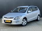 Hyundai i30 CW 1.4i Blue Dynamic | CLIMA | 143.000KM |, Auto's, Hyundai, Te koop, Zilver of Grijs, Benzine, 550 kg