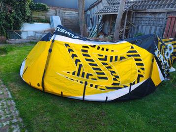 Flysurfer Cronix 8m beschikbaar voor biedingen