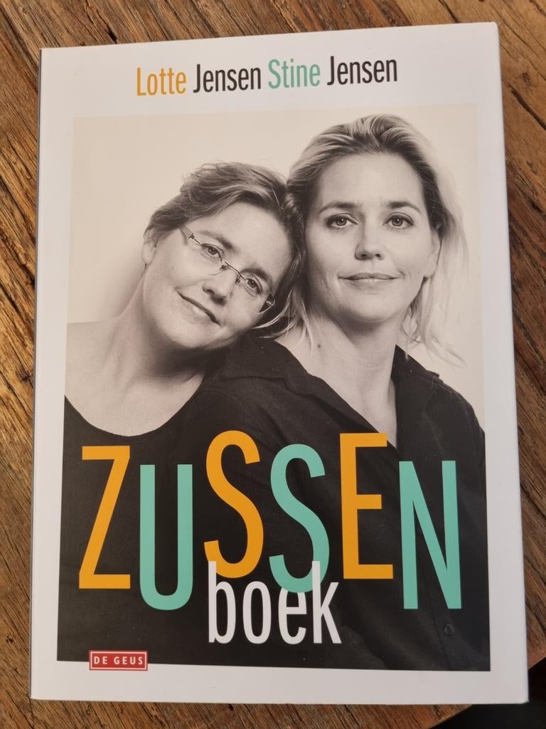Stine Jensen - Zussenboek, Boeken, Overige Boeken, Zo goed als nieuw, Ophalen of Verzenden