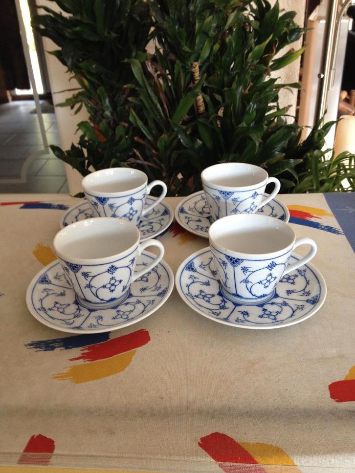 Kahla | Blau Saks | kobaltblauw unterglazur | 4 kop schotels, Huis en Inrichting, Keuken | Servies, Zo goed als nieuw, Kop(pen) en/of Schotel(s)