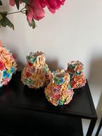 Welbekende bloemetjes vaasjes van Des Pots, Huis en Inrichting, Ophalen of Verzenden, Zo goed als nieuw, Aardewerk of Porselein