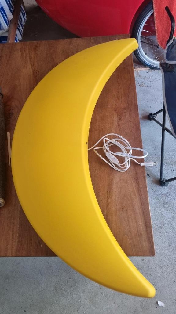 IKEA Smila Mane XXL maanwandlamp, Huis en Inrichting, Lampen | Overige, Zo goed als nieuw, Ophalen