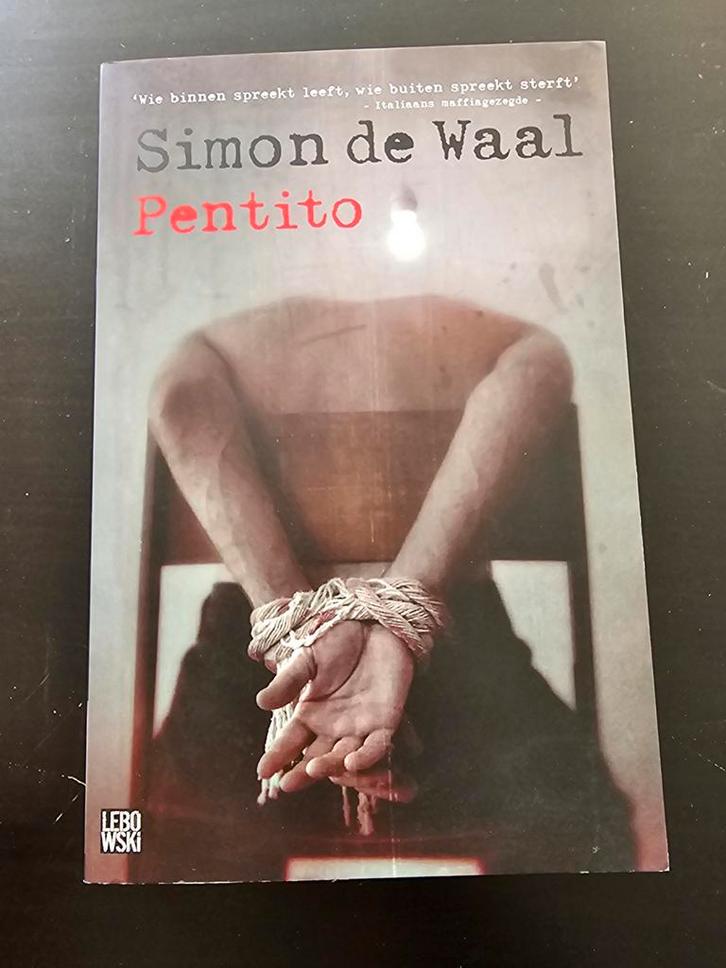 Simon de Waal - Pentito, Boeken, Thrillers, Zo goed als nieuw, Ophalen of Verzenden