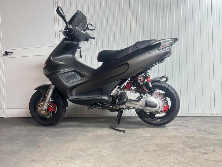 Gilera runner 183cc DD HT A2 NL, Fietsen en Brommers, Scooters | Piaggio, Zo goed als nieuw, Overige modellen, Tweetakt, Ophalen