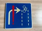 Verkeersbord let op bij afslaan op rechtdoorgaande fietsers, Ophalen, Gebruikt