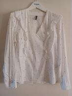 Freequent L witte blouse met ruches (en parasolletjes), Ophalen of Verzenden, Gedragen, Wit