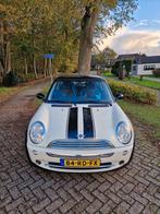 Mini 1.6 16V Cooper 2005 Wit, Auto's, Voorwielaandrijving, Zwart, 4 cilinders, 4 stoelen