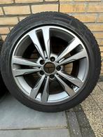 Mercedes E-klasse 17 inch autobanden, Auto-onderdelen, Banden en Velgen, Ophalen of Verzenden, 17 inch, Winterbanden, Band(en)