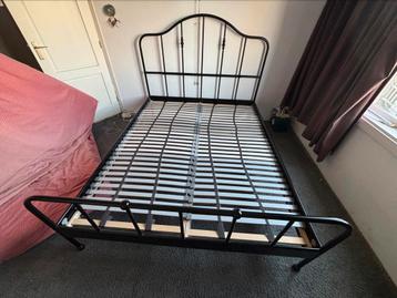 IKEA bedframe met lattenbodem 200x160cm - afbeelding 9