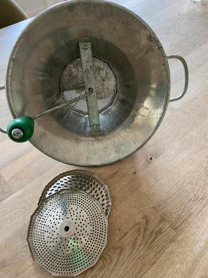 Vintage Passe-vite / Groentemolen met 3 Schijven - Antiek Ke, Antiek en Kunst, Antiek | Keukenbenodigdheden, Ophalen