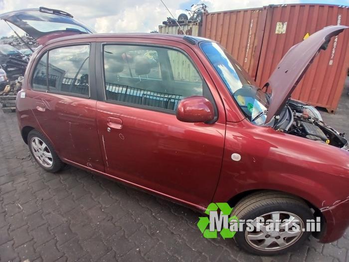 Portier 4Deurs rechts-voor van een Daihatsu Trevis, Auto-onderdelen, Carrosserie en Plaatwerk, Deur, Daihatsu, Gebruikt, 3 maanden garantie