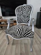 Armleuningen stoel. Fauteuil. Zilver. Panterprint, Huis en Inrichting, Stoelen, Ophalen, Gebruikt, Retro, Eén