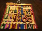 Decoratief Wandkleed met Miniatuur Objecten opbr giro555, Antiek en Kunst, Ophalen of Verzenden