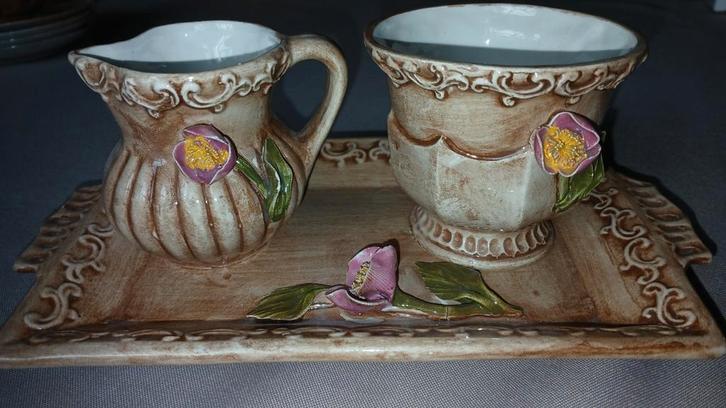 Vintage Melk en Suiker Set met Bloemen, Antiek en Kunst, Antiek | Keramiek en Aardewerk, Ophalen of Verzenden