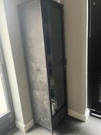 Vitrinekast metalen, Huis en Inrichting, Kasten | Vitrinekasten, Zo goed als nieuw, Metaal, 25 tot 50 cm, Met deur(en)