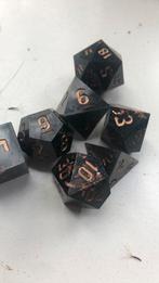 Sharp edge zwart dobbelstenen resin dice set polydice, Ophalen of Verzenden, Zo goed als nieuw