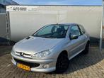 Peugeot 206 1.4 Génération - Airco - Cruise - APK 08-26, Auto's, Peugeot, Voorwielaandrijving, Metallic lak, Stof, 4 cilinders
