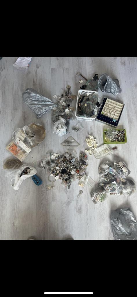 Sieraden en Kralen - Hobby/Knutselen, Sieraden, Tassen en Uiterlijk, Kettingen, Gebruikt, Overige materialen, Overige kleuren