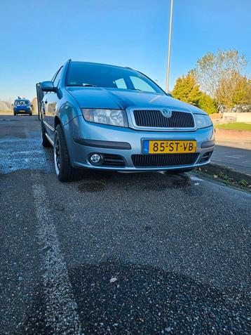 Sportieve Skoda Fabia 1.4  met nieuwe apk !!! beschikbaar voor biedingen