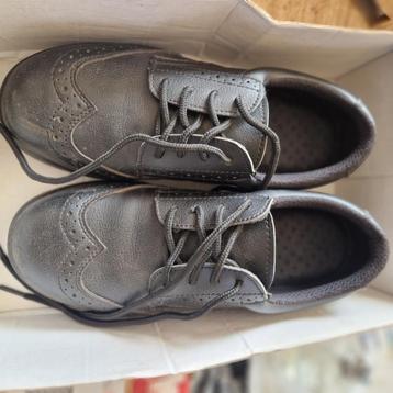 Veiligheid schoenen  beschikbaar voor biedingen