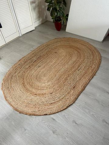 Jute ovalen vloerkleed naturel beschikbaar voor biedingen