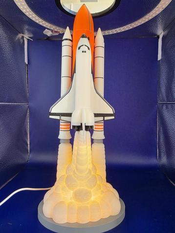 Spaceshuttle lamp beschikbaar voor biedingen