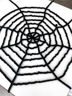 Spinnenweb van chenilledraad, Ophalen, Gebruikt