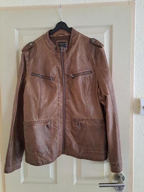 Bruin lederlook jasje maat XL, Kleding | Dames, Jasjes, Kostuums en Pakken, Zo goed als nieuw, Jasje, Maat 46/48 (XL) of groter