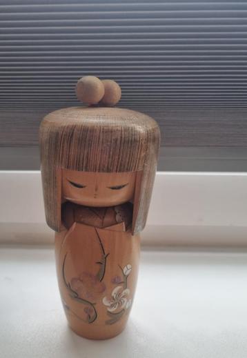 Mooie Nintai Kokeshi van Tanaka Kojo (Shigemi) beschikbaar voor biedingen