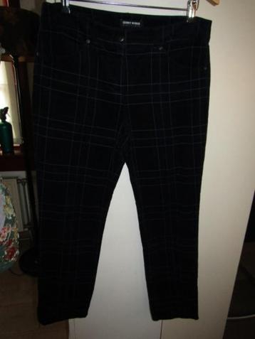 C1591 Gerry Weber Edition mt 40 broek zwart ruit ribfluweel beschikbaar voor biedingen