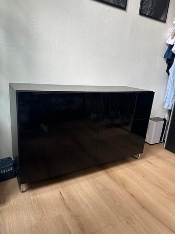 Zwart dressoir