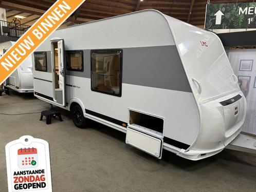 LMC Style Comfort 450D 2025 Model, Queensbed Zondag open!, Caravans en Kamperen, Caravans, Bedrijf, tot en met 4, 1000 - 1250 kg